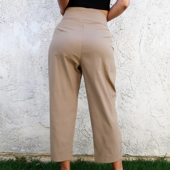 🚨NEW🚨 TAUPE PANTS 🤎 - Picture 2 of 5